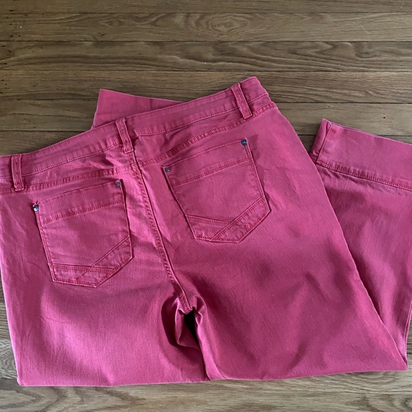 Apt nine red denim capris size 14 large roomy - Picture 3 of 8